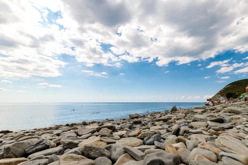 Собственный пляж гостиницы Сашенька